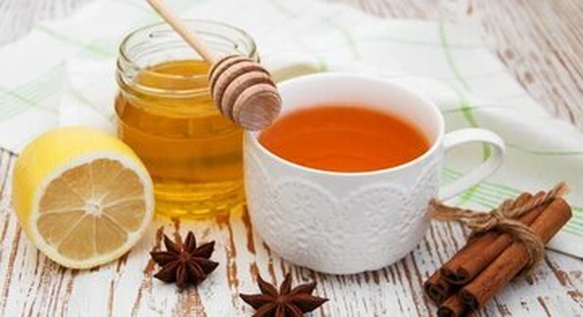 آیا حل کردن عسل در چای داغ باعث تولید سم می‌شود؟