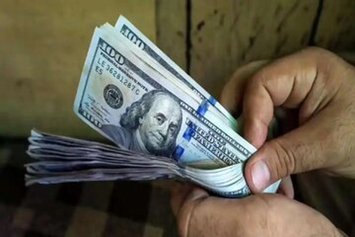 دلار آمریکا سقوط کرد