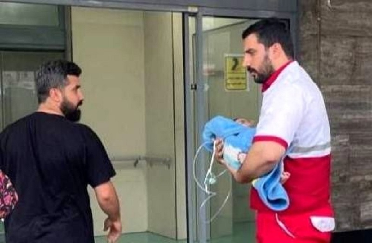 عملیات نجات نوزاد ۶‌ماهه از خفگی موفقیت آمیز شد