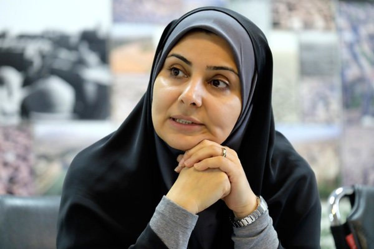 تعریف و تمجید رئیس‌جمهور از وزیر در آستانه استیضاح!| خانم وزیر؛ دراین یک سال چه کردید؟