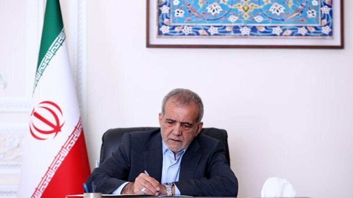 پزشکیان برای توقف فوری فروش اینترنتی دارو دستور داد