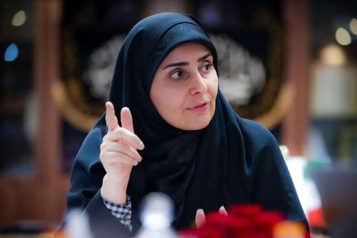 فرزانه صادق، فقط یک روز کیش بود!