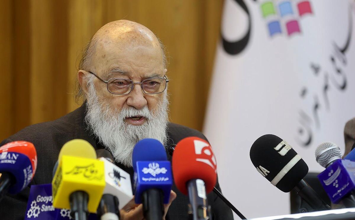 تاکسی‌های اینترنتی باید زیر نظر شورای شهر باشد!