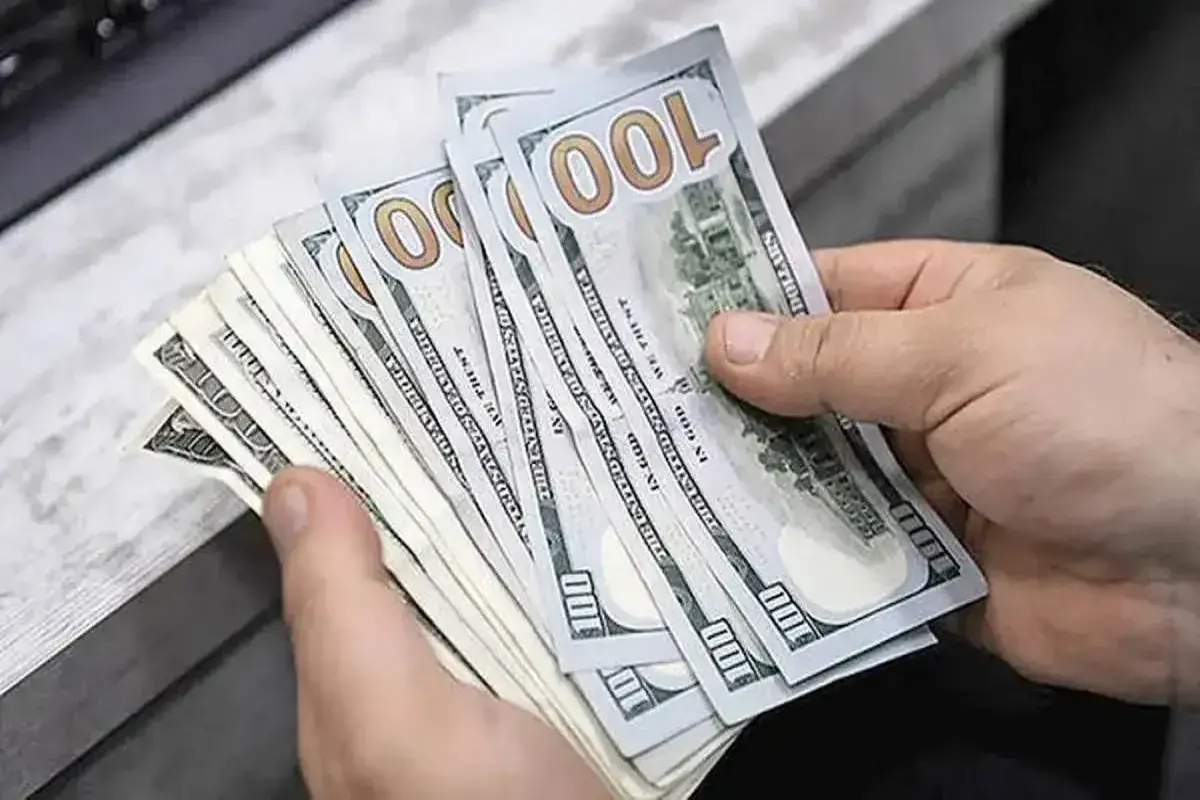 پیش بینی قیمت دلار ۸ خرداد ۱۴۰۴