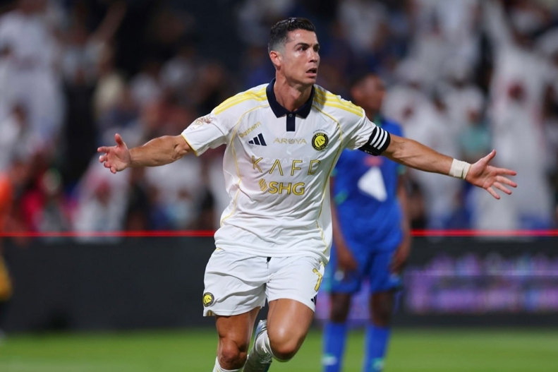 پایان شایعات: رونالدو با النصر تمدید کرد