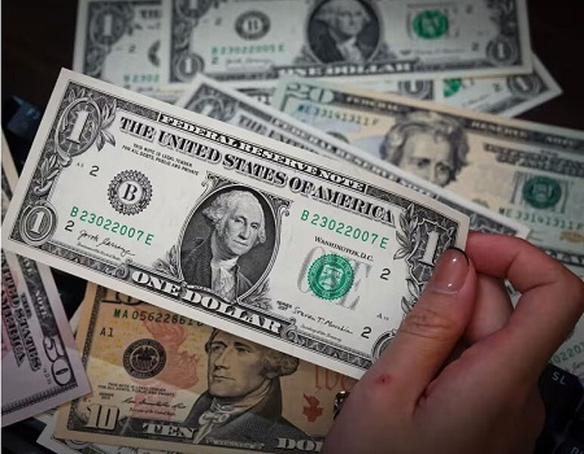 جدول | قیمت دلار وارز امروز دوشنبه ۱۶ تیر ماه ۱۴۰۴