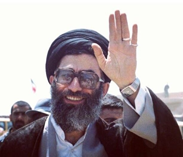 فیلم | مصاحبه رهبر انقلاب با مجری آمریکایی سال۱۳۶۶ وسط جنگ ایران و عراق