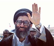فیلم | مصاحبه رهبر انقلاب با مجری آمریکایی سال۱۳۶۶ وسط جنگ ایران و عراق