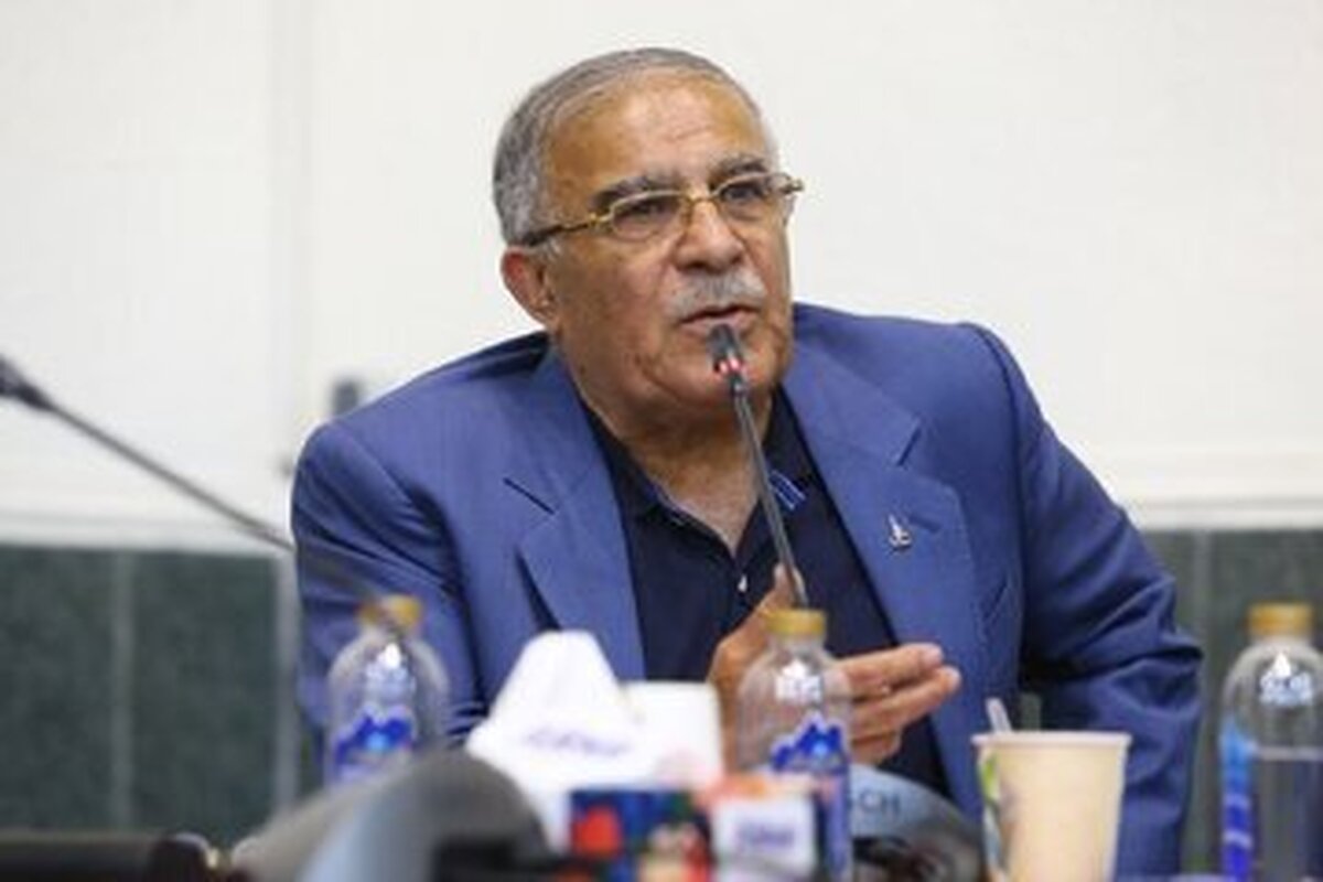 حسن روشن: ساپینتو عوض شود دو نفر باید به بهشت بروند!