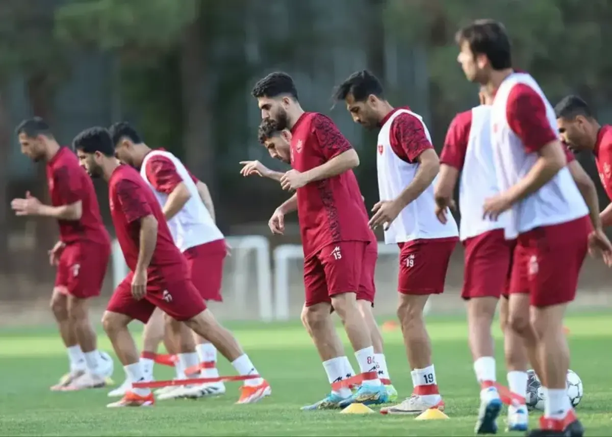 کادر پرسپولیس در ترکیه؛ پرواز سرخ ها تاخیر خورد!