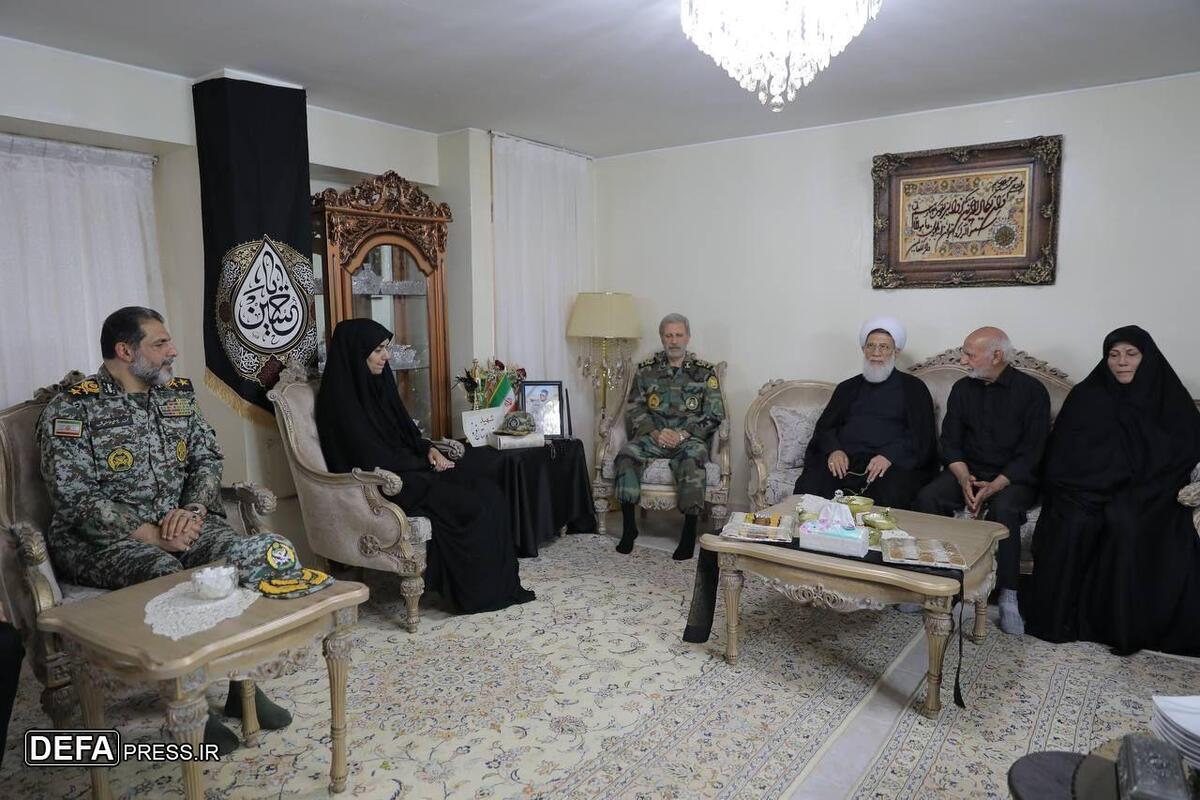 سرلشکر حاتمی: خون پاک شهدا شکست را به دشمن تحمیل کرد