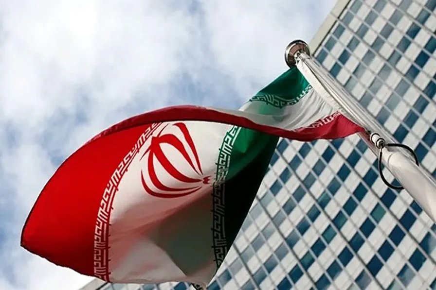 اقتصاد ایران زیر آوار بیتدبیری وفاق بازان!