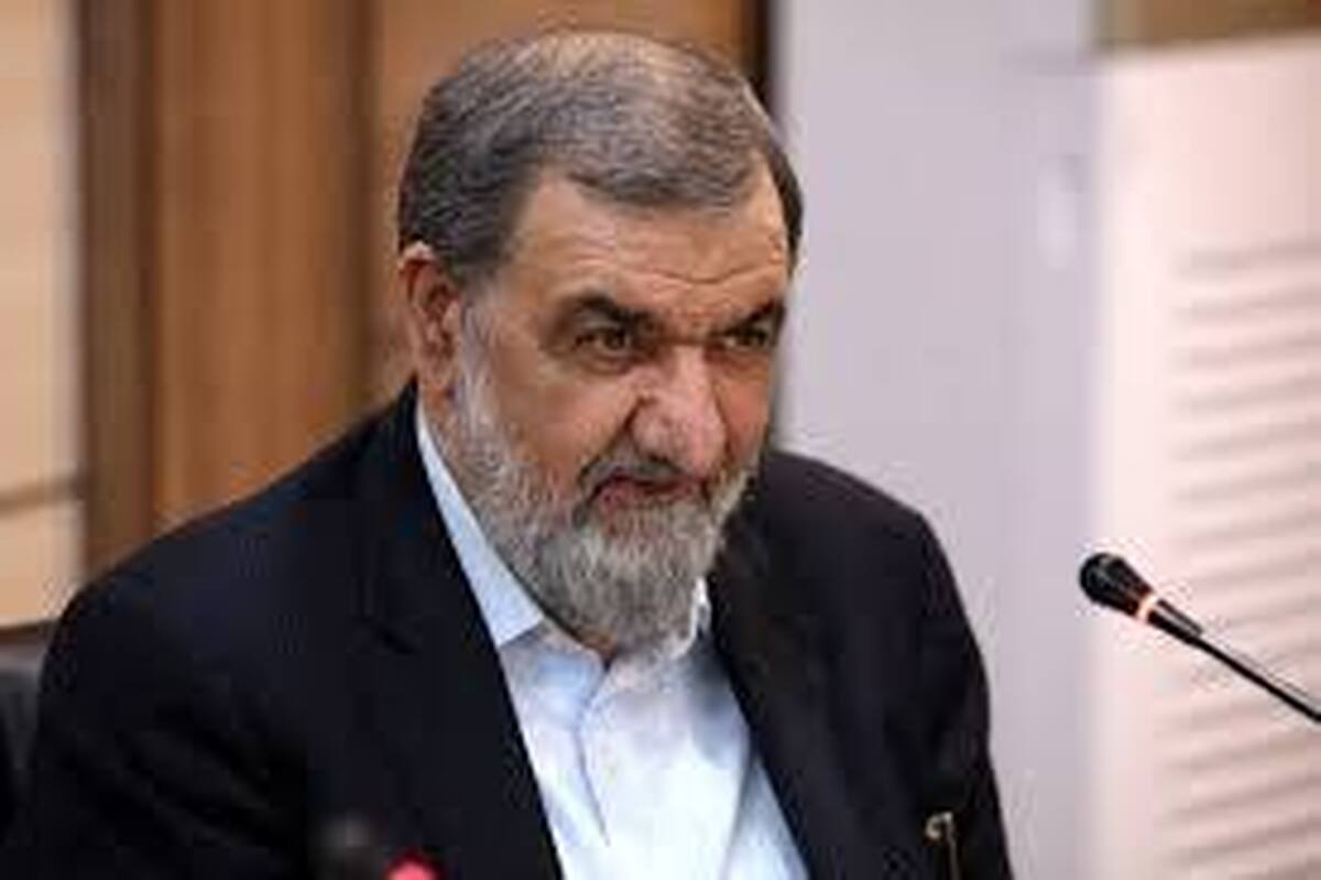 محسن رضایی: دعواهای جناحی، بازی در زمین دشمن است