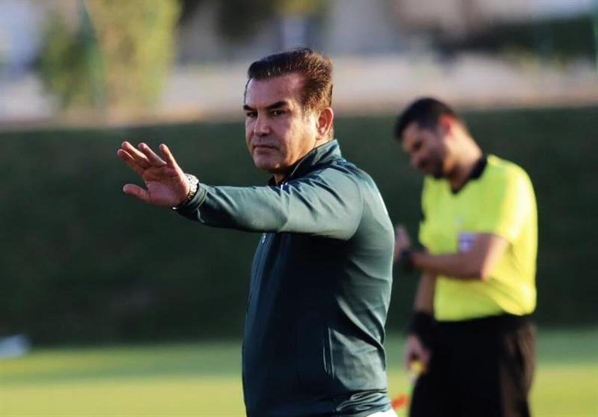 بدون نظر من بازیکن و ۸ وینگر گرفتند