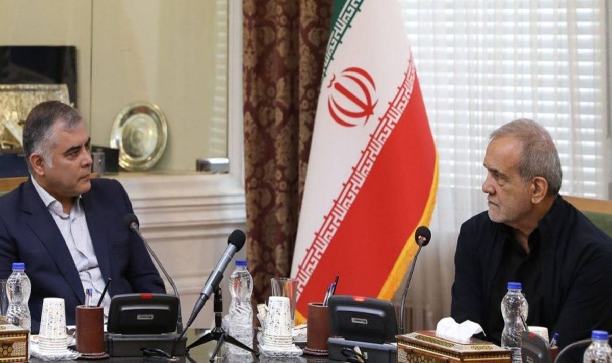 دیدار سرزده پزشکیان از وزارت نفت