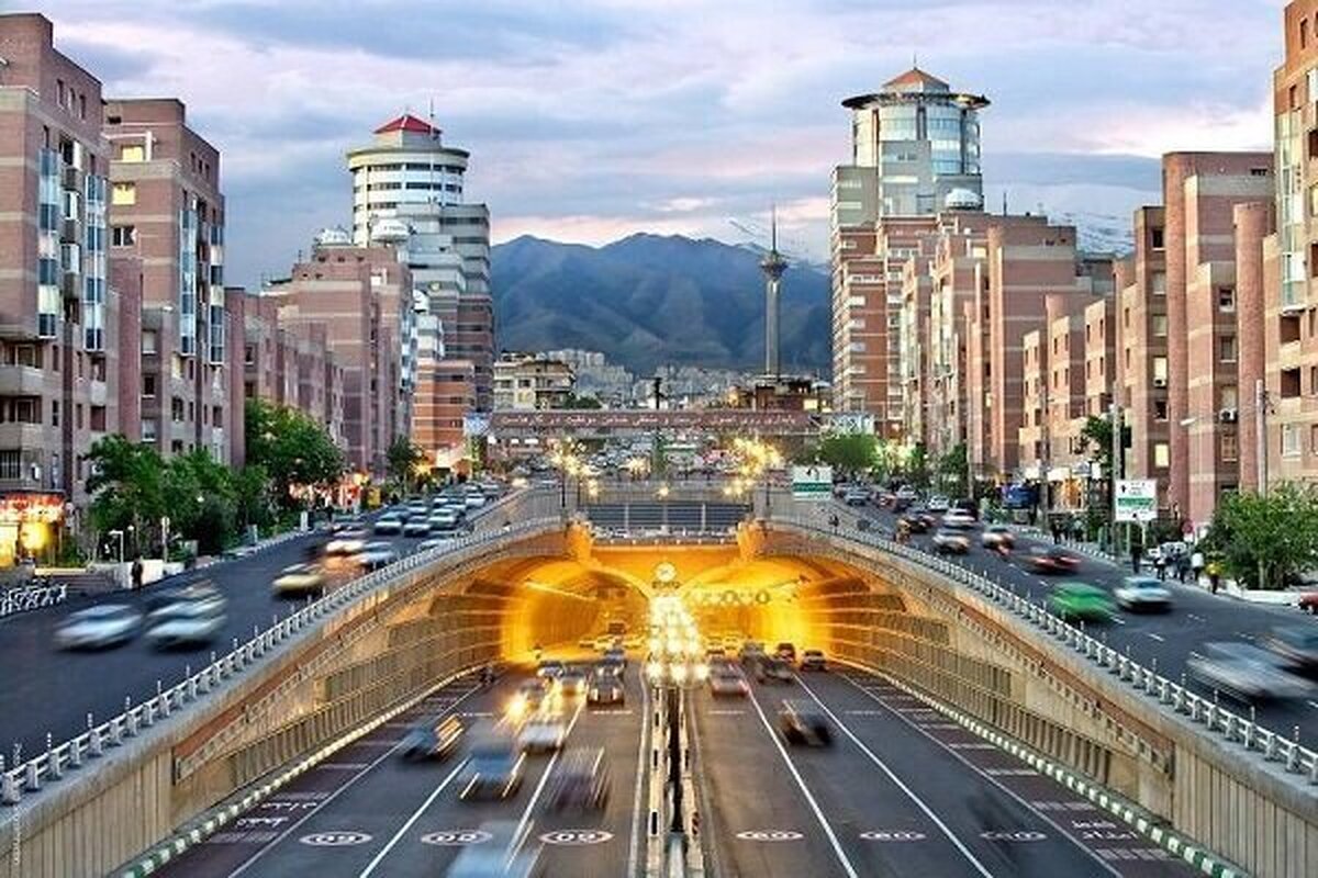 هر دو مسیر تونل توحید در تهران مسدود می‌شود