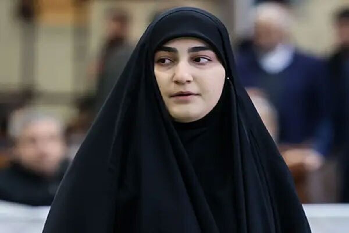 سر سجاده بودم که صدای وحشتناکی آمد، حجم پرفشاری از هوا و خرده شیشه به سمتم پرت شد + عکس