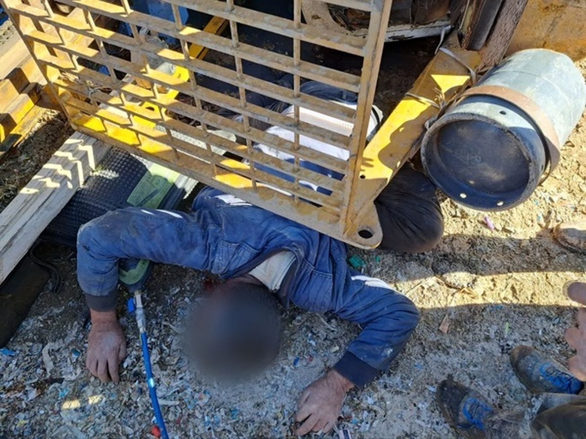 سقوط لیفتراک جان یک کارگر را گرفت