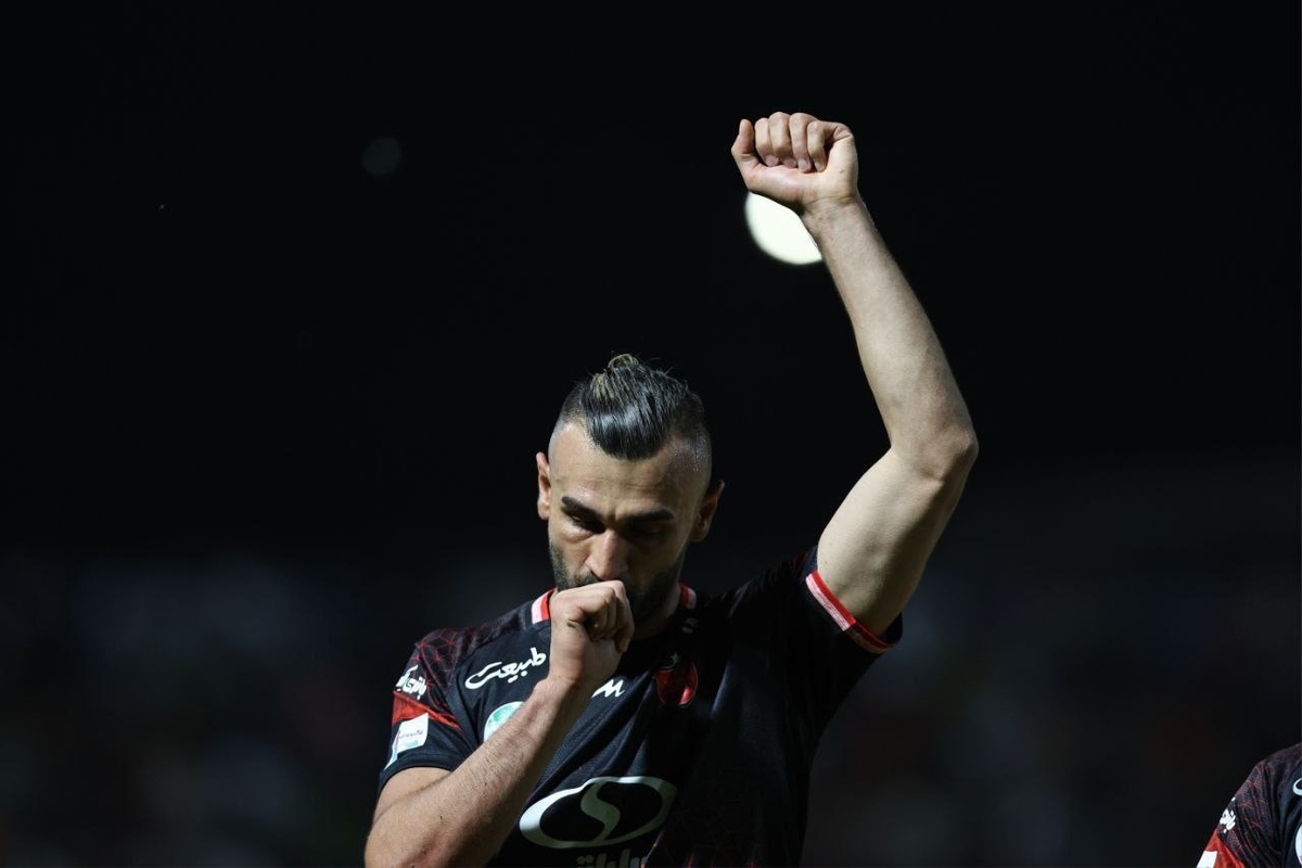 هجوم هواداران دورسون به تمرین پرسپولیس! + عکس