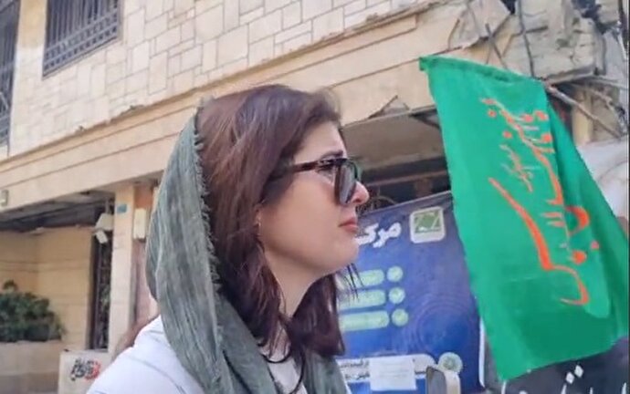 فیلم | گریه خبرنگار آمریکایی با دیدن منزل یکی از شهدای هسته‌ای