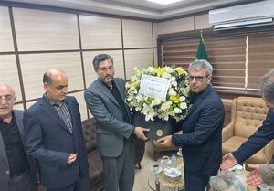 عکس/ دیدار بقایی با تنها بازمانده خانواده شهید صدیقی