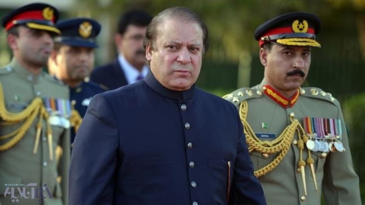 استقبال «نواز شریف» از «پزشکیان» در فرودگاه لاهور