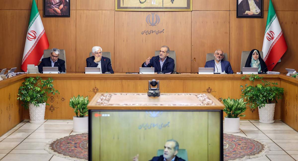 پزشکیان مراقب خرس خاله های شورای اطلاع رسانی در دولتش باشد!