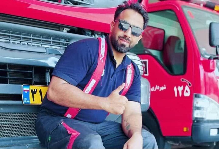 وقوع آتش‌سوزی در کنگان و فوت یک آتش‌نشان + عکس