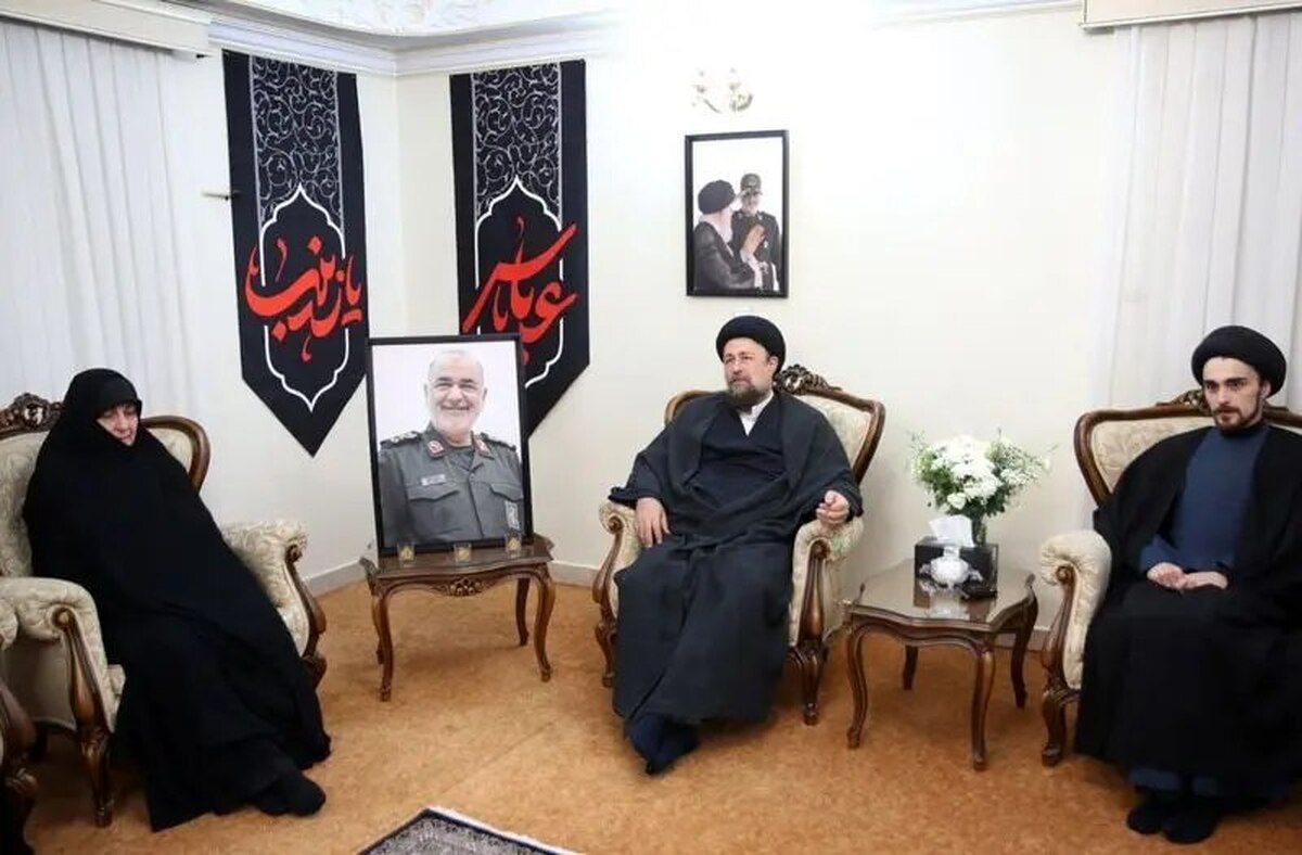 سیدحسن‌خمینی با خانواده شهید سپهبد حسین سلامی دیدار کرد