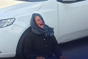 فیلم | التماس مادر قاتل به مادر الهه حسین‌نژاد مقابل دادگاه