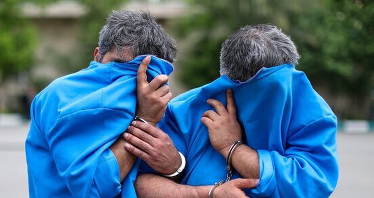 سرنوشت زن با دهان بسته در خودروی تیبا| عکس این دو مرد را شناسایی کنید+عکس