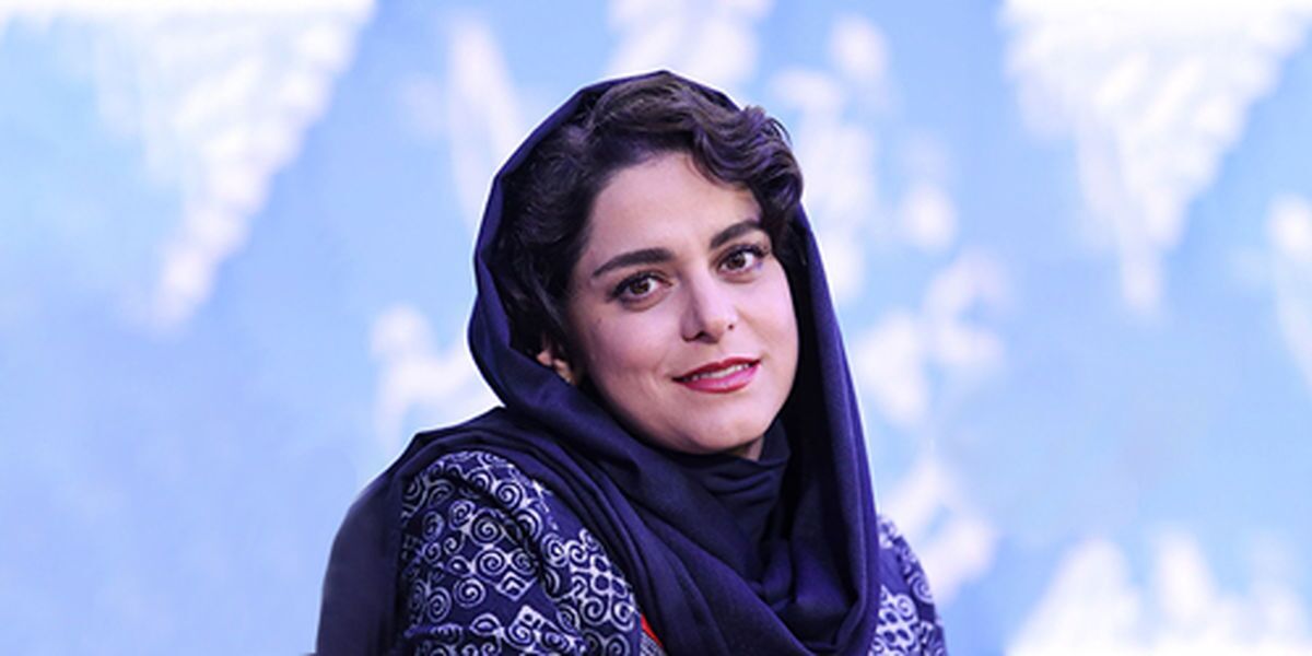 عکس| حسوحالِ خوش «غزل شاکری» با پیراهن گل گلی