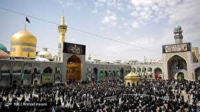 فیلم | حال‌وهوای حرم رضوی در سالروز شهادت امام رضا (ع)