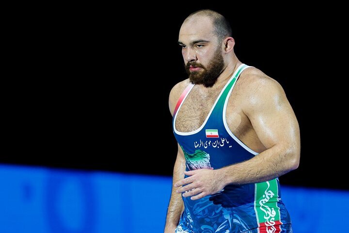 مدال طلای جهان لطف خدا بود و آن را به خانواده شهدا تقدیم میکنم