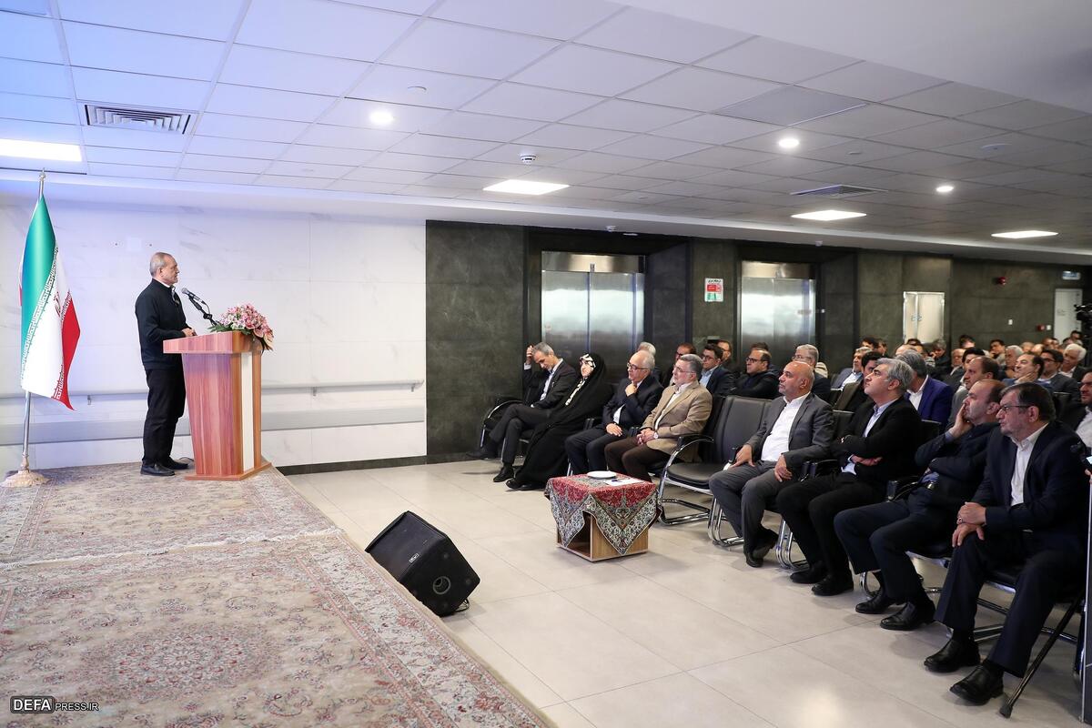 پزشکیان: می‌توان هزینه‌های درمان را برای مردم کاهش داد