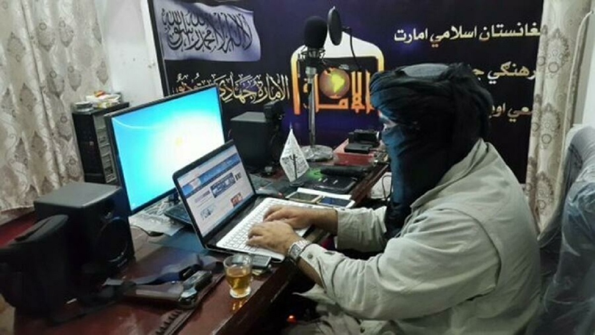 طالبان برای جلوگیری از منکرات استفاده از اینترنت فیبر نوری را ممنوع کرد