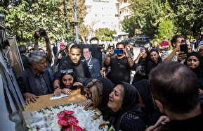 فیلم | گریه و زجه بازیگر «زخم کاری» در خاکسپاری امید جهان