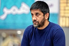 فیلم | خوشحالی علیرضا دبیر پس از فینالیست شدن پیام احمدی