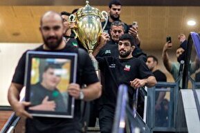 تصاویر | استقبال از تیم ملی کشتی آزاد در فرودگاه امام (ره)