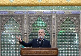 هر کلامی که وحدت ملی ما را برهم بزند خیانت است