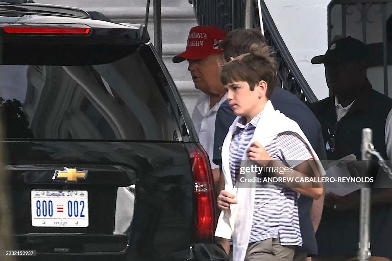 عکس| اولین تصویر رسمی از ترامپ پس از شایعات مرگ عکس| اولین تصویر رسمی از ترامپ پس از شایعات مرگ