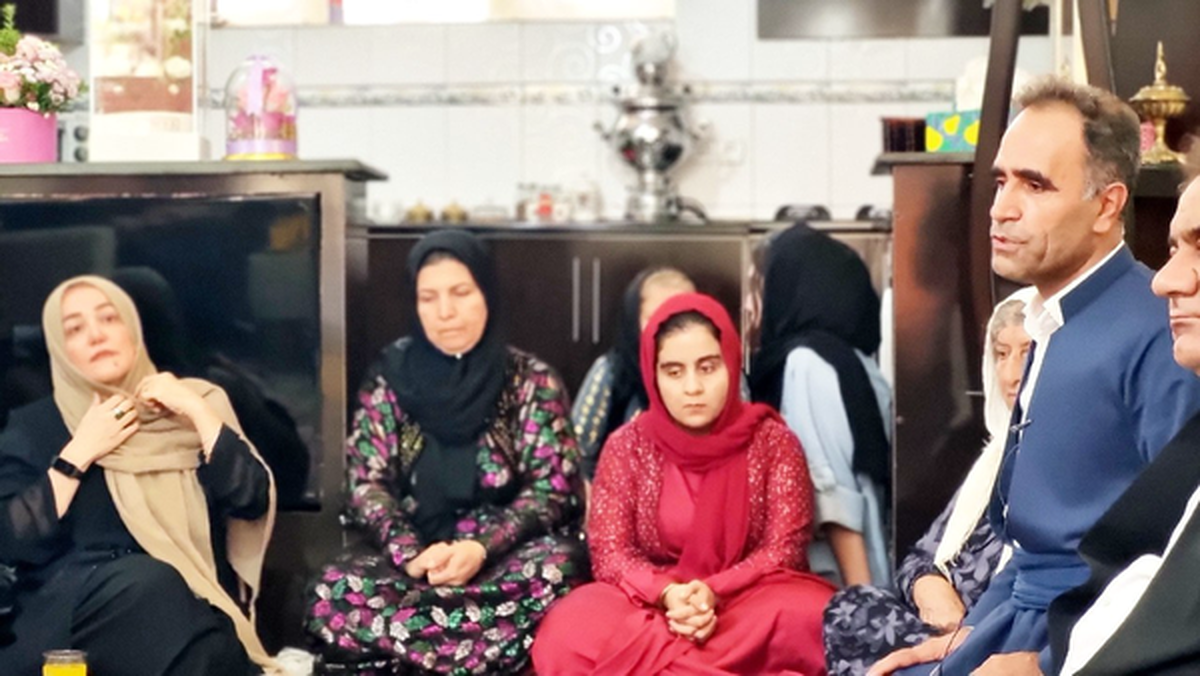 دختر نابینای پاوه‌ای رتبه ۱۲ کنکور شد
