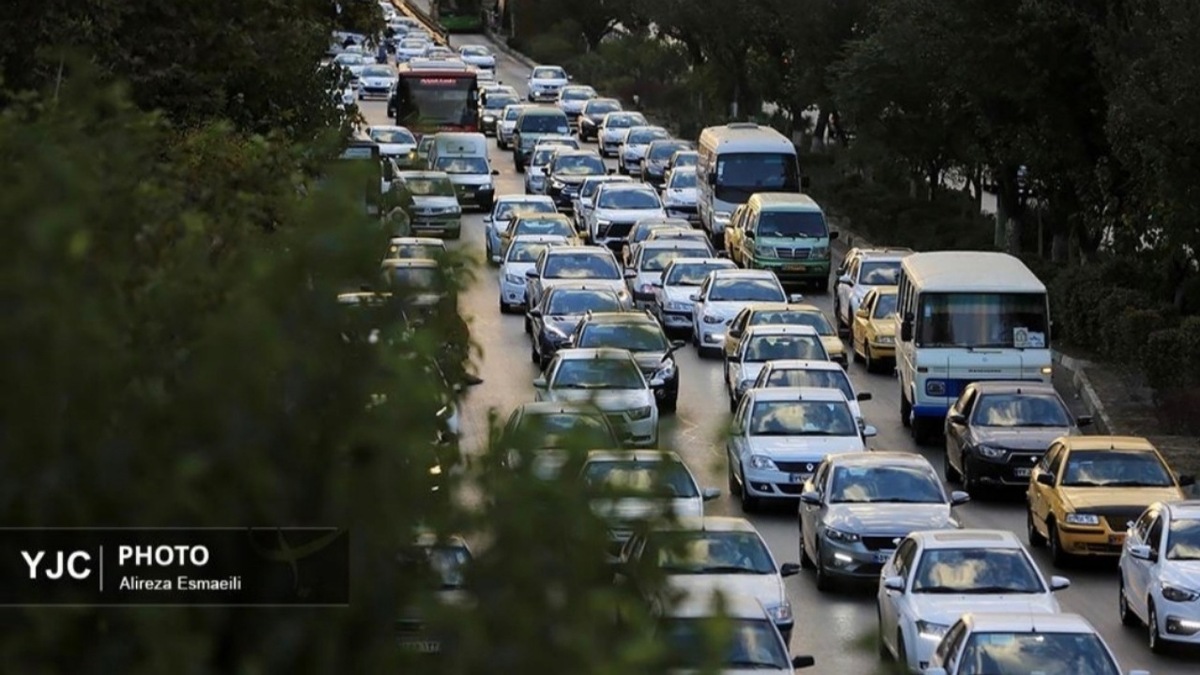 ترافیک پرحجم وسنگین هماکنون در بزرگراهها و خیابانهای پایتخت