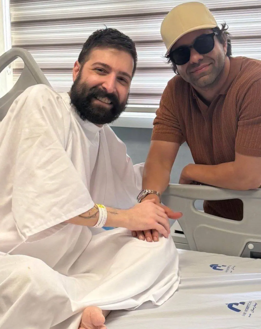 رضا بهرام از هواداران حمید هیراد خواست تا برای سلامتی او دعا کنند