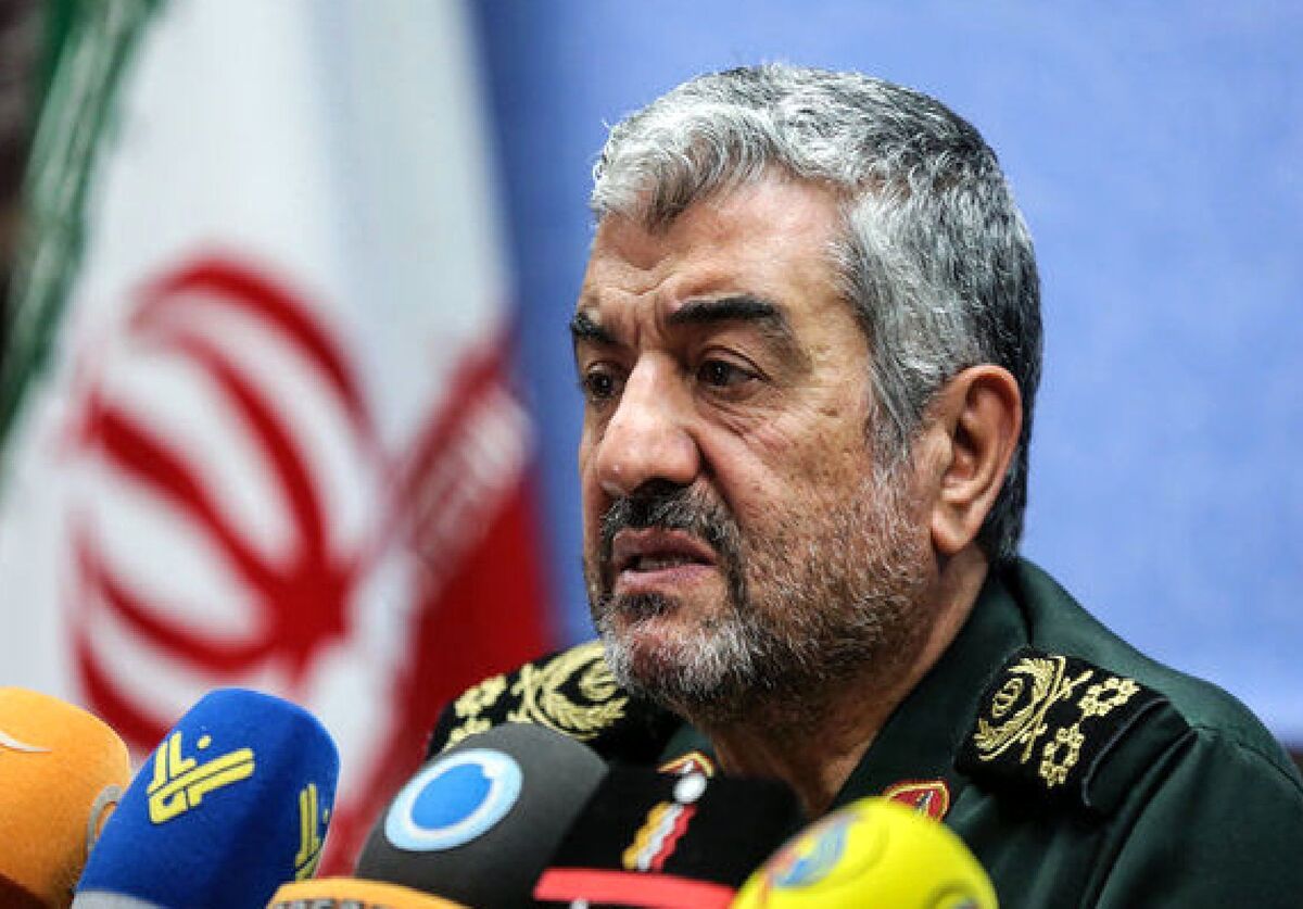 سردار عزیز جعفری: اقتدار دفاعی ما برای حمایت از جبهه مقاومت هم نقشی تعیین‌کننده دارد