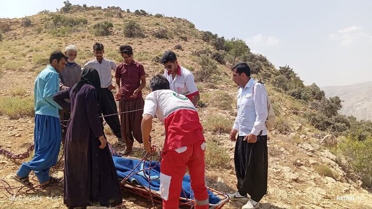 امداد رسانی به حادثه سقوط بالگرد در اشترانکوه به پایان رسید