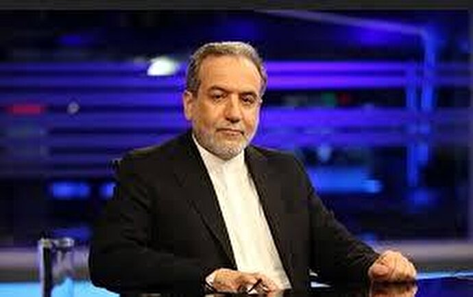 فیلم | کری‌خوانی عراقچی وزیر امور خارجه برای استقلالی‌ها