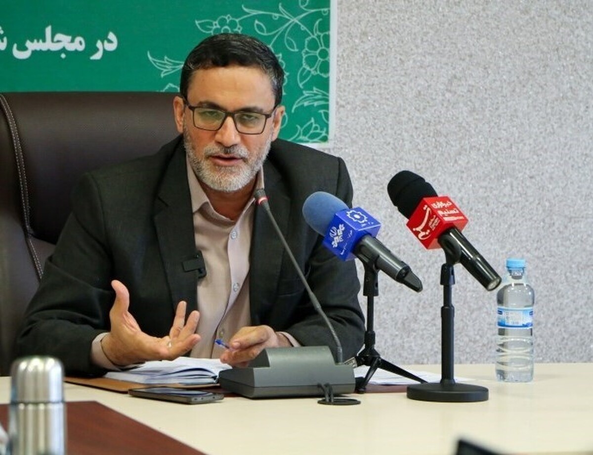 تثبیت نرخ ارز بدون مقابله با قاچاق، امکان‌پذیر نیست