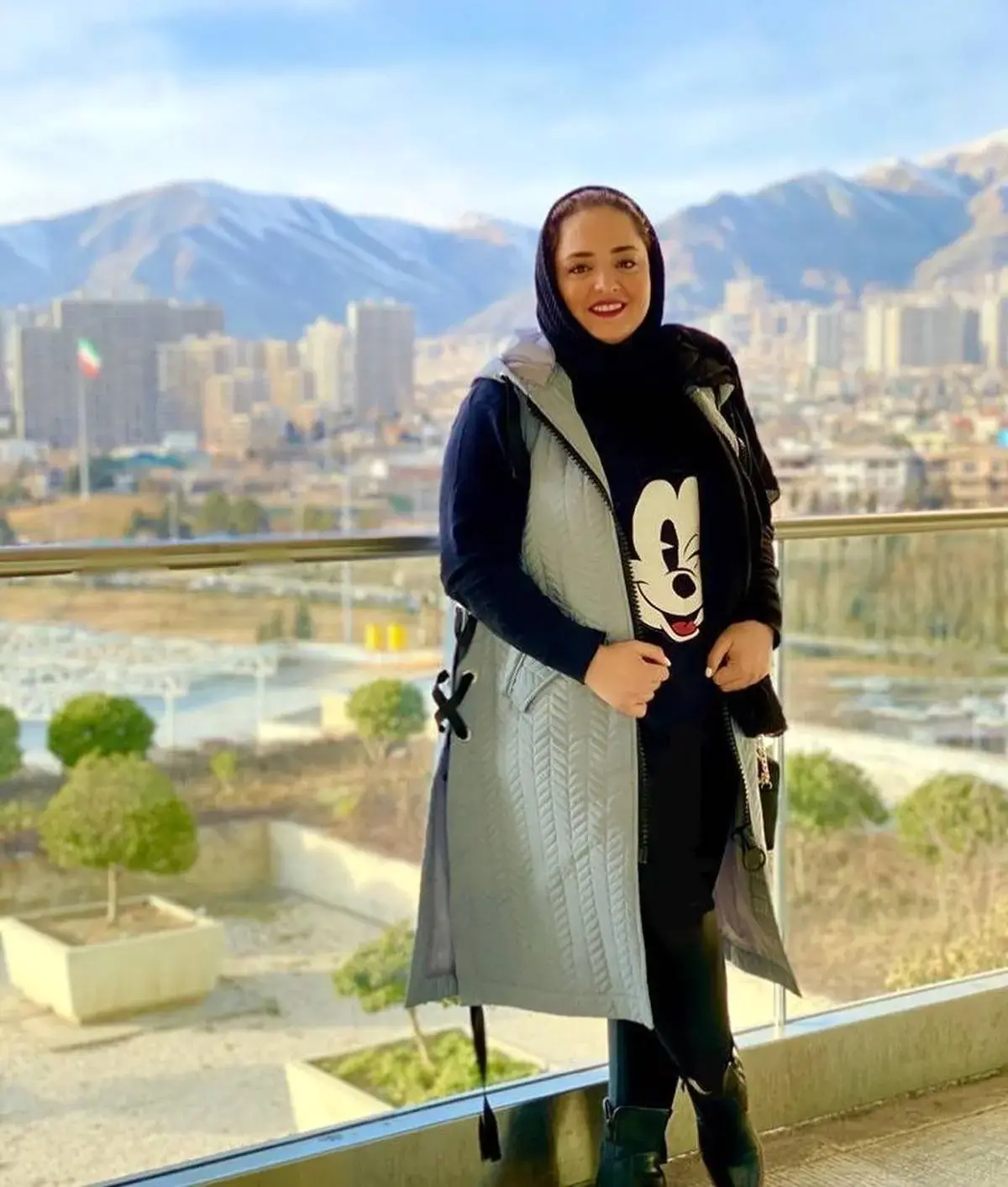 عکس|سفره غذای رنگین و مفصل خانه مادر نرگس محمدی برای داماد جونش، علی اوجی
