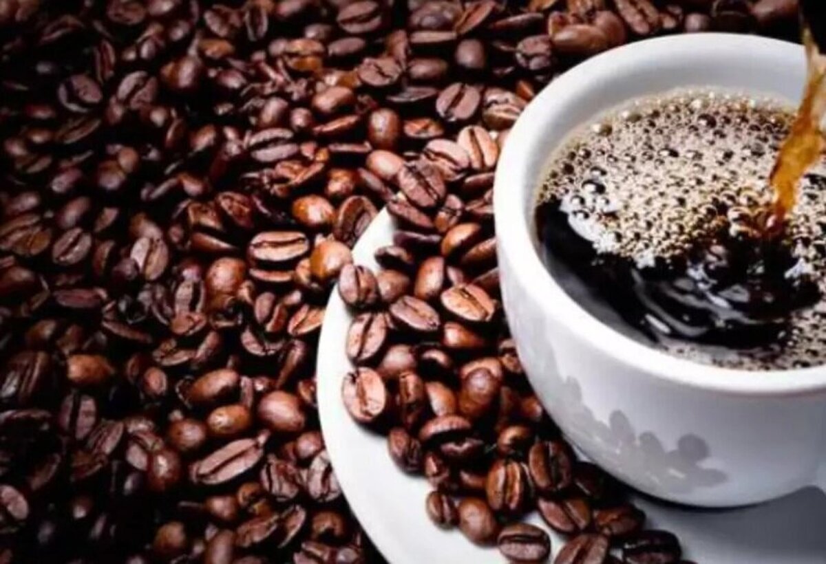 قهوه چه ساعتی ما را شاد می‌کند؟